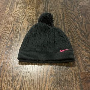 Nike beanie hat size 7-16 girl